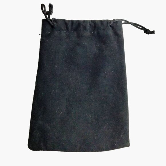 Black Velvet Jewelry Bag Elegant Gift Stash Drawstring 5 x 4 - Picture 1 of 3